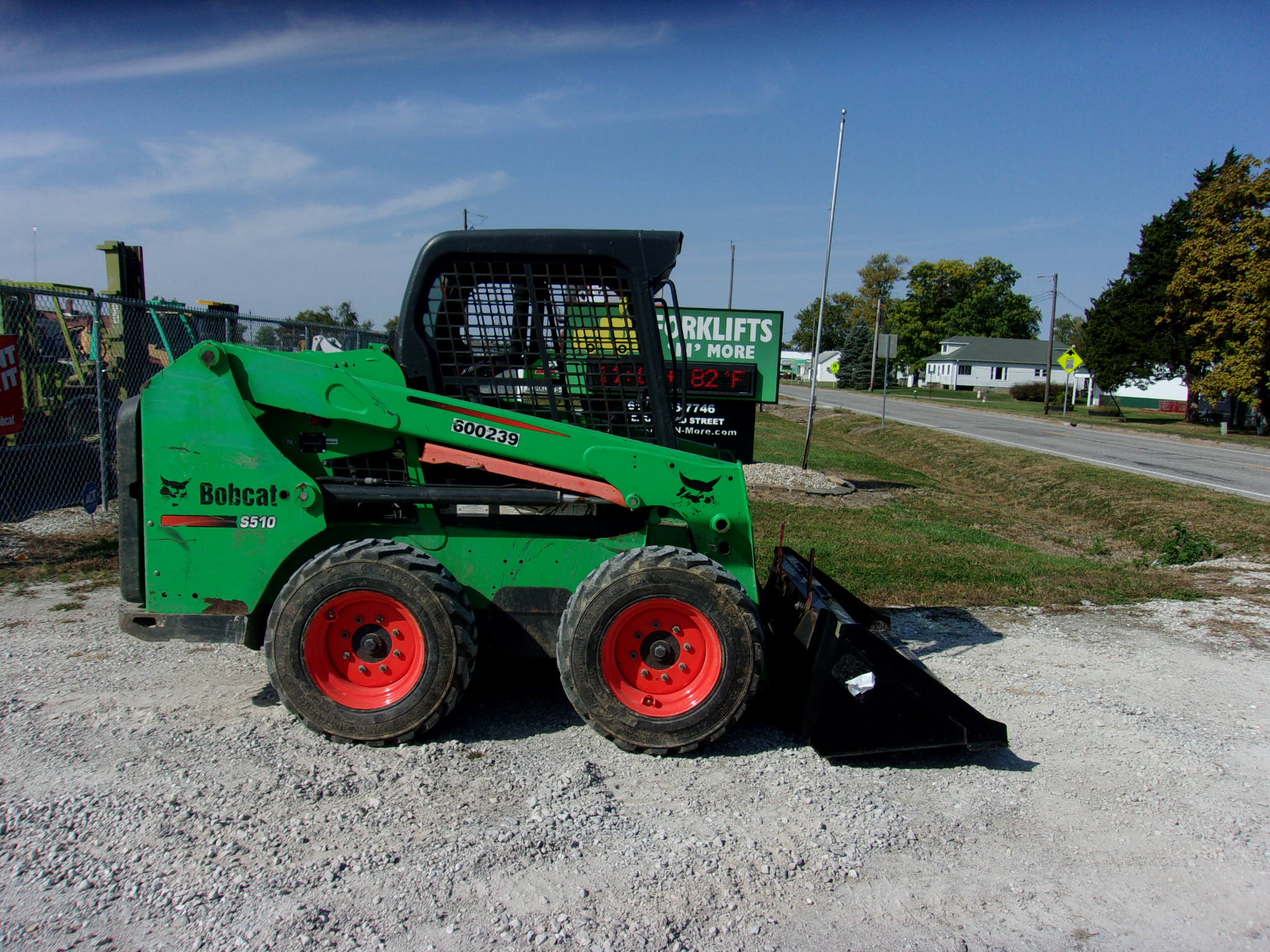 Wheel skid steers forklifts