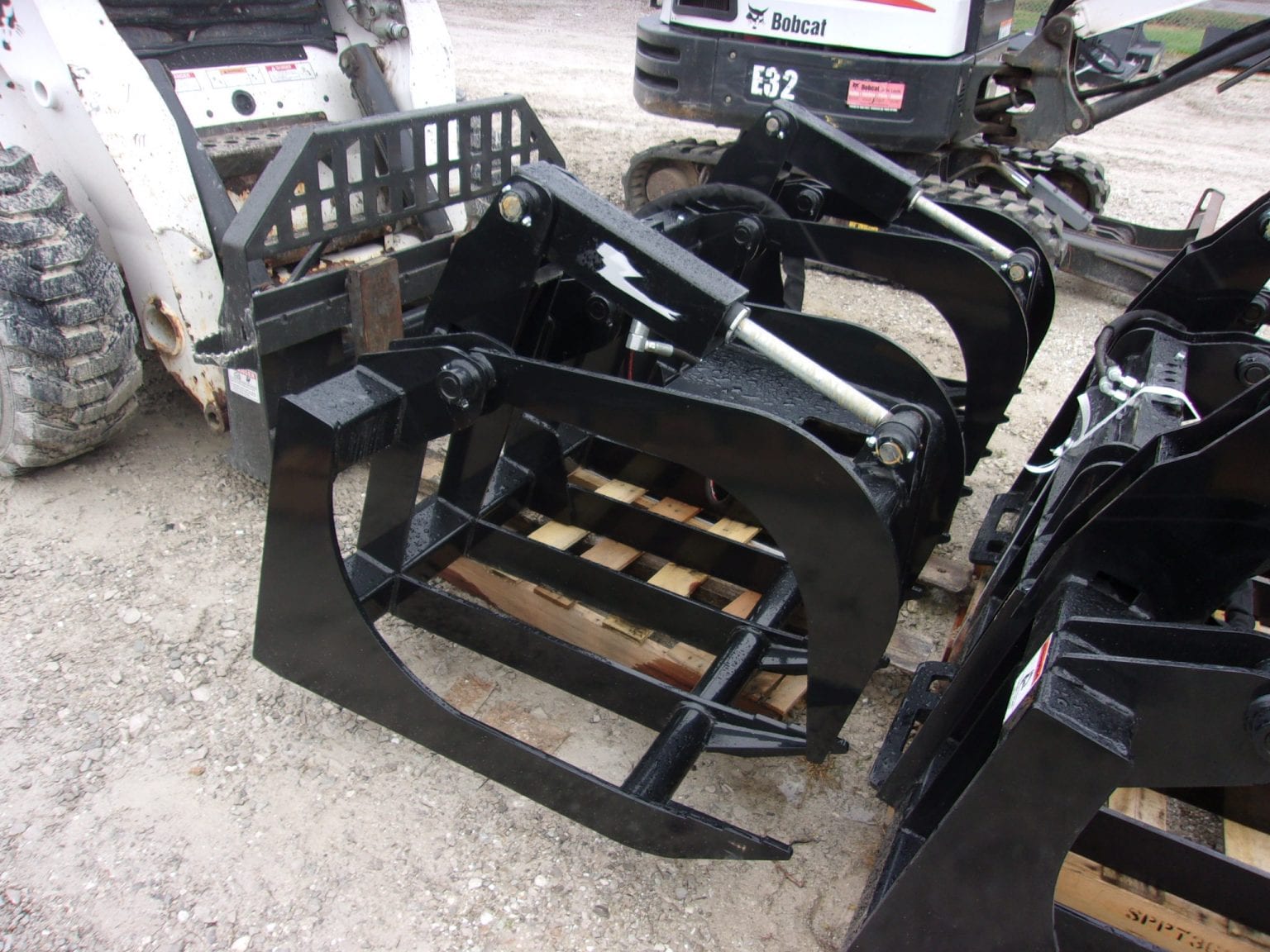 Grapple Buckets ForkliftsNMore